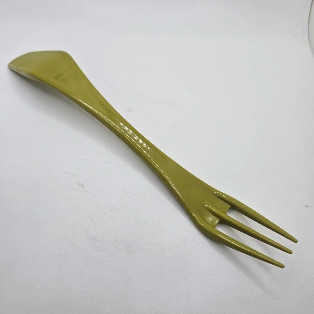 Vintage Tuppercraft Avocado Green Plastic Serving Fork Spatula Utensil USA Retro
